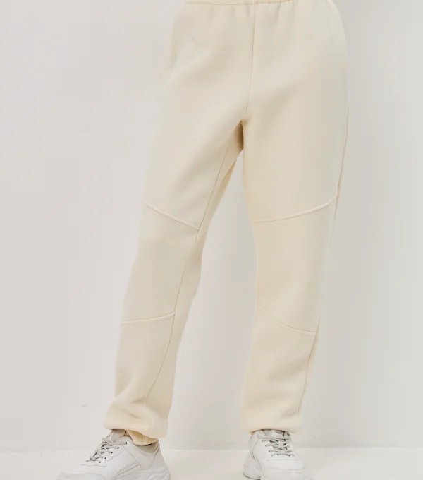 Джоггеры с начесом молочные