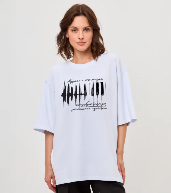 Футболка "Музыка - это жизнь"